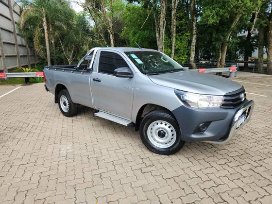 TOYOTA HILUX 2.8 D-4D TURBO DIESEL CS 4X4 MANUAL